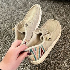 COPY - Fuzzy Hey Dudes